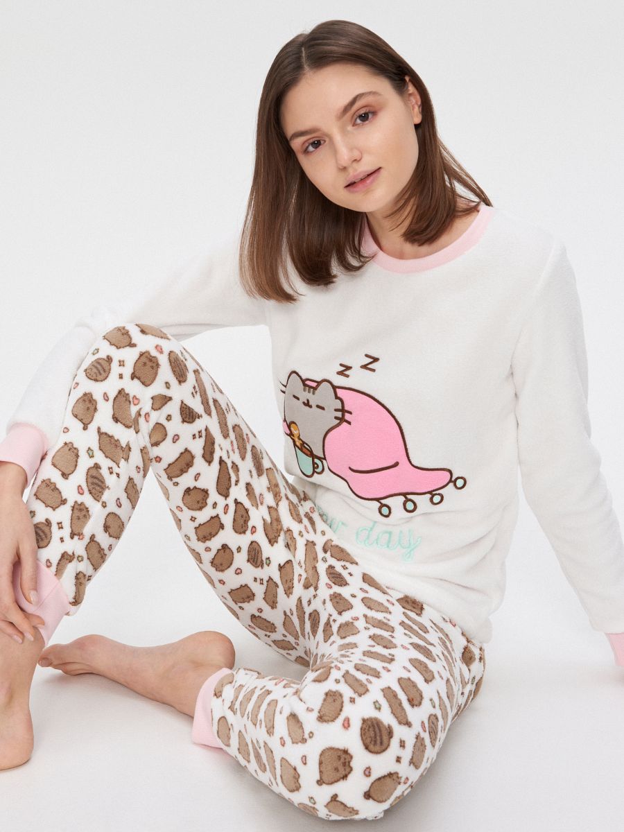 pizama-pusheen-020kne.jpg Dwuczęściowa piżama Pusheen - obrazek 1