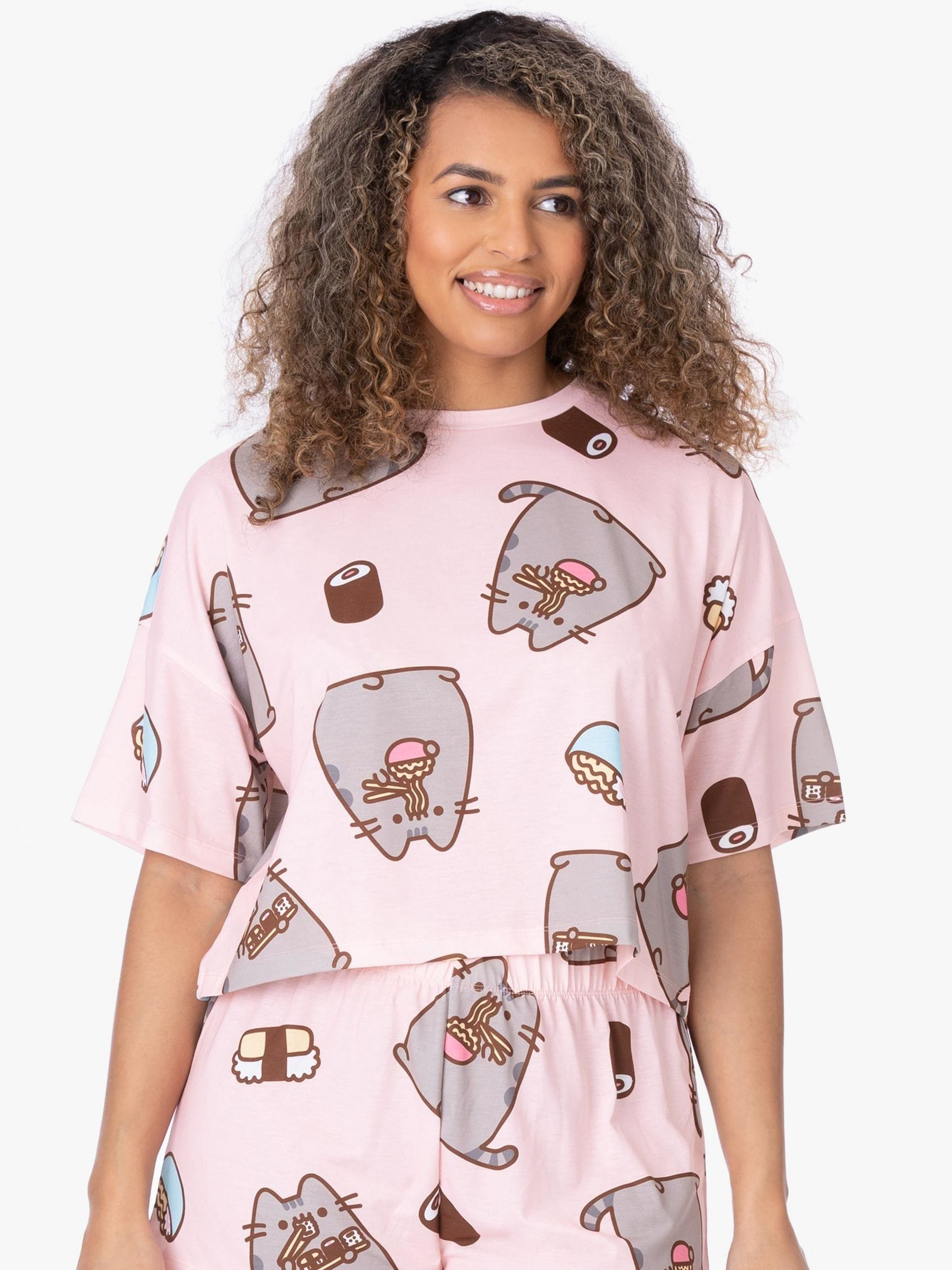 pizama-pusheen-730reo.jpg Przeglądaj Krótka piżama damska Vanilla Underground Pusheen na licencji z Next Polska - obrazek 1